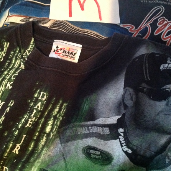 Dale Earnhardt Jr.  tshirt - Picture 3 of 3